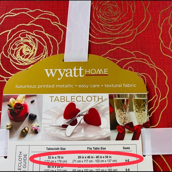 🌹Tablecloth Gold Roses 🌹 - Picture 3 of 3